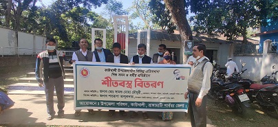 কাউখালীতে বিভিন্ন ধর্মীয় প্রতিষ্ঠানে  শীতবস্ত্র বিতরণ