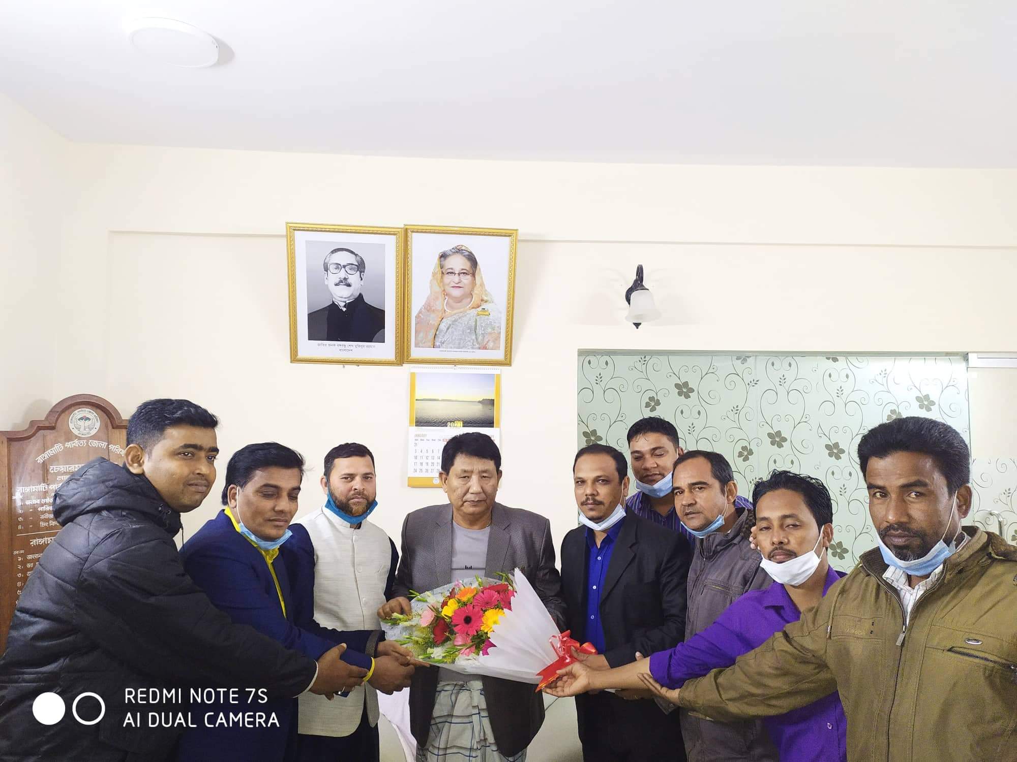 অংসুইপ্রু চৌধুরীর সাথে আসবাবপত্র সমিতির নেতৃবৃন্দের সৌজন্য সাক্ষাৎ