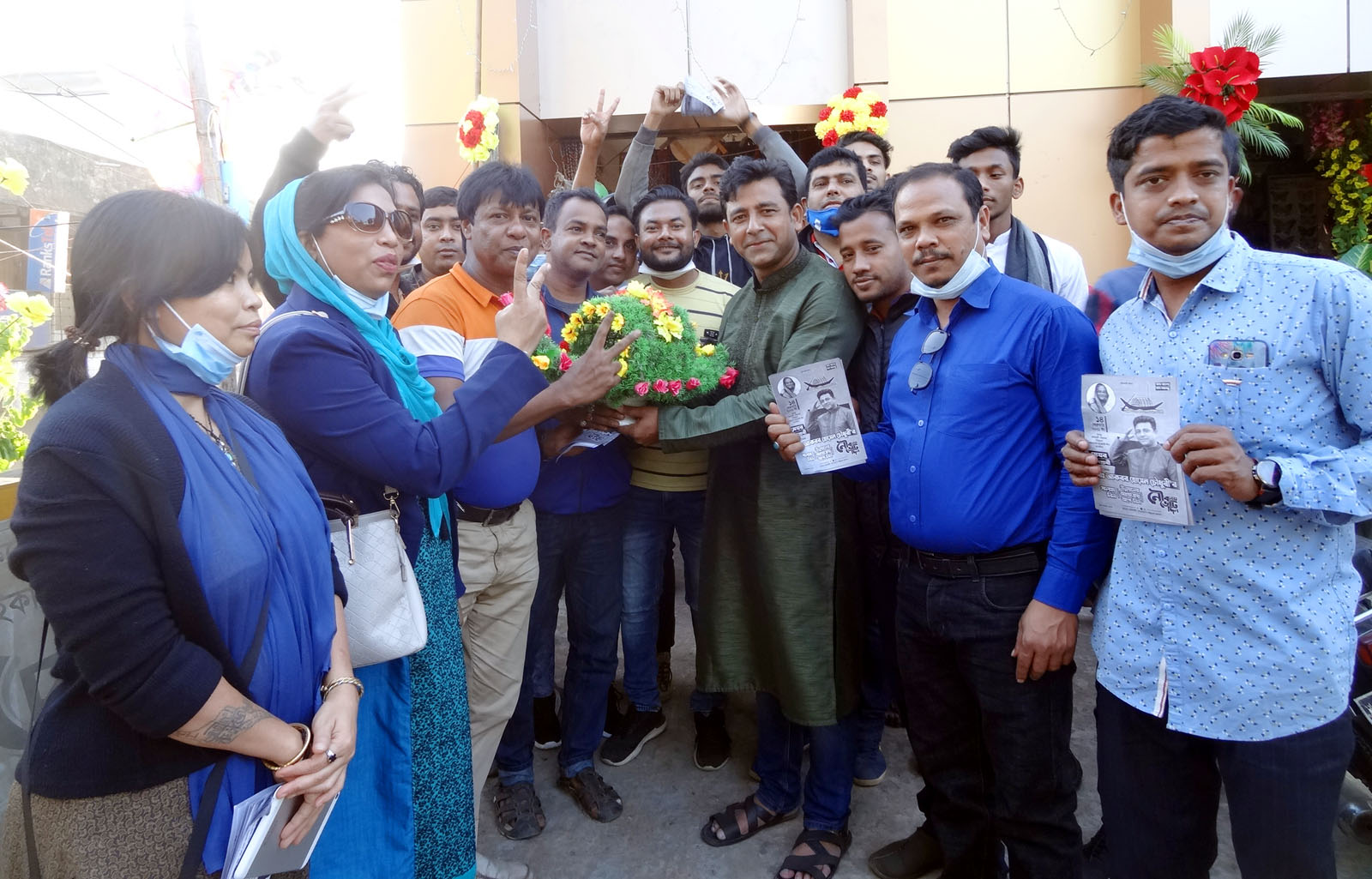 তৃতীয় দিনের মত  জাঁকজমকপূর্ণ প্রচারণা চালিয়ে যাচ্ছে নৌকার মাঝি আকবর 