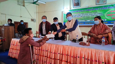 বাঘাইছড়িতে অসহায় ও দুঃস্থ ১৭৫ পরিবারের মাঝে ৮ লক্ষ ৭৫ হাজার টাকা বিতরন