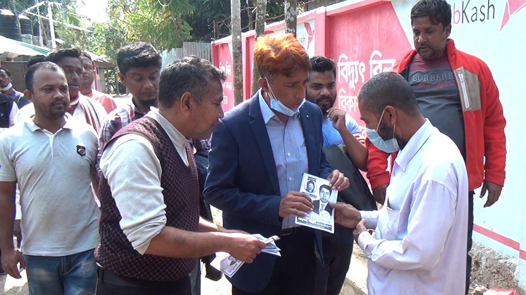 বিরামহীন প্রচারনায় বিএনপির প্রার্থী মামুন