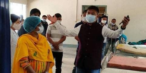 বাঘাইছড়ি স্বাস্থ্য কমপ্লেক্সে ভর্তি রোগীদের খোজ নিলেন চেয়ারম্যান সুদর্শন 