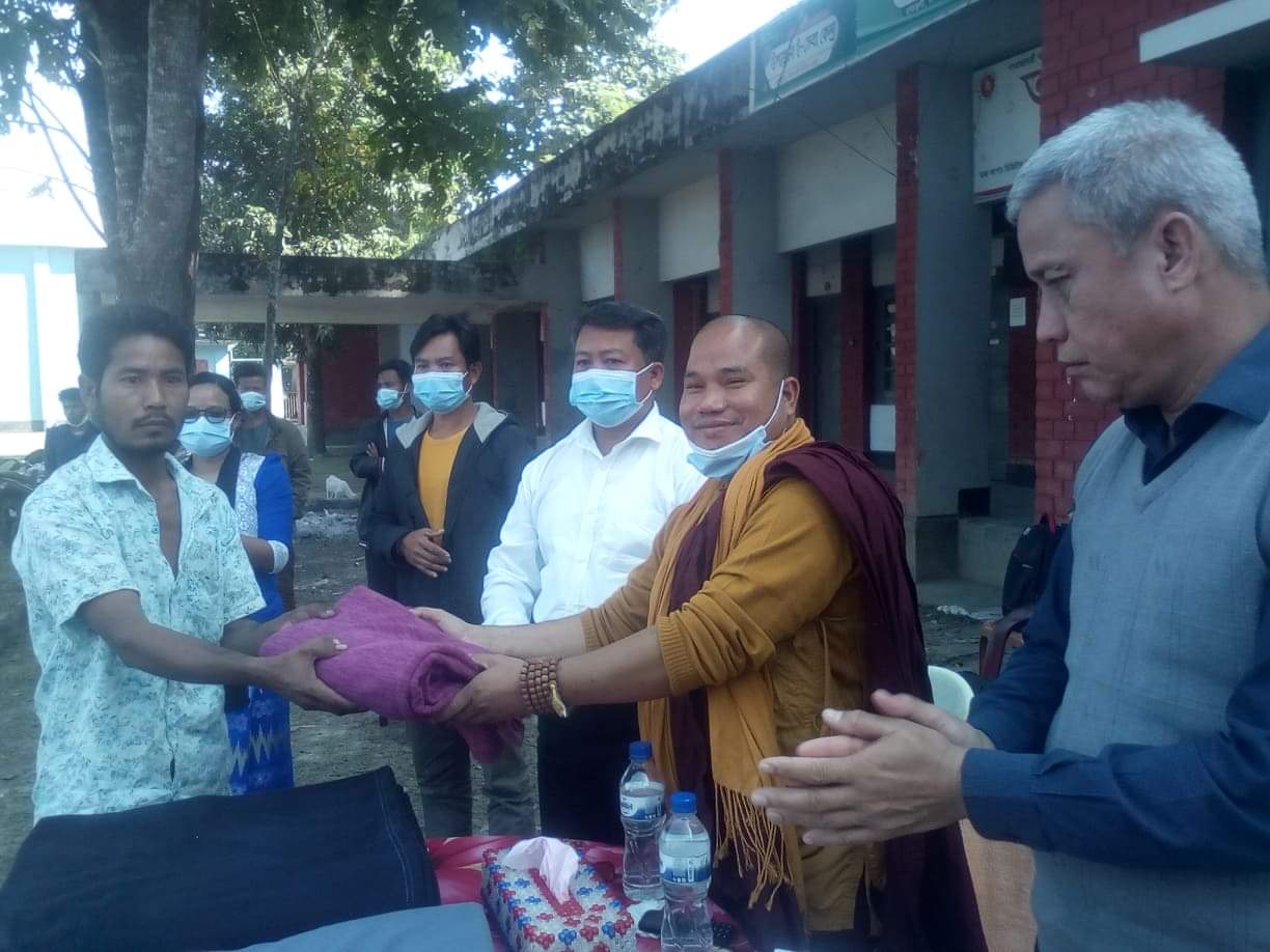 রাজস্থলীতে মারমা ওয়েল ফেয়ার  এসোসিয়েশনের  শীতবস্ত্র বিতরন