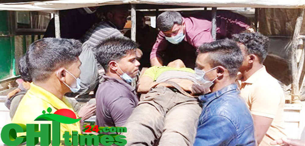 সাজেকে ইটবাহী ট্রাক উল্টে আহত-৭
