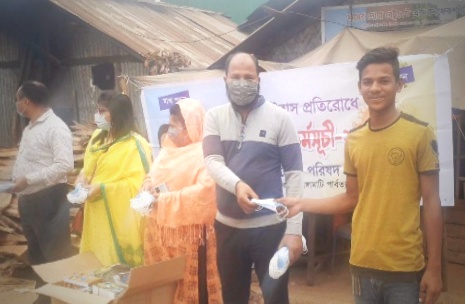 নানিয়ারচরে উপজেলা পরিষদের মাস্ক বিতরণ 