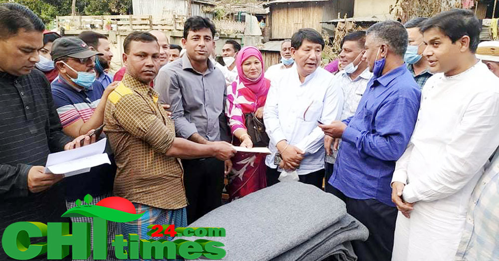রাঙামাটিতে অগ্নিদূর্গতদের মাঝে আ’লীগ,জেলা পরিষদ ও পৌরসভার সহায়তা 