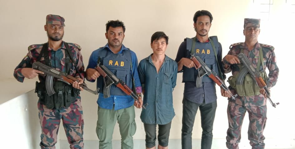 থানচিতে ৩ কেজি ৭শ গ্রাম আ‌ফিম উদ্ধার, আটক ১