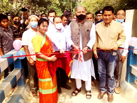 শেখ হাসিনার আন্তরিকতার ফলে দূর্গম এলাকায় বিদ্যুতের আলো জ্বলছে