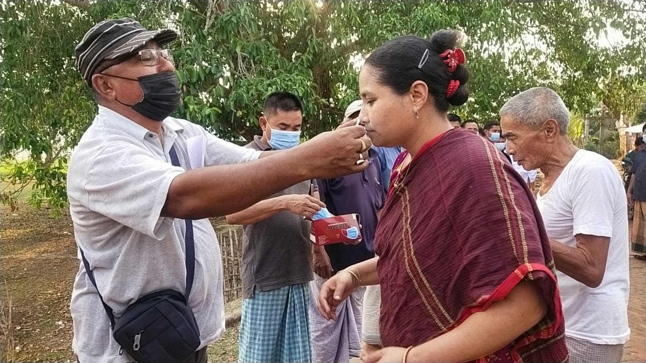 বাঘাইছড়িতে করোনা সচেতনতায় জনসংহতি সমিতির মাস্ক বিতরন
