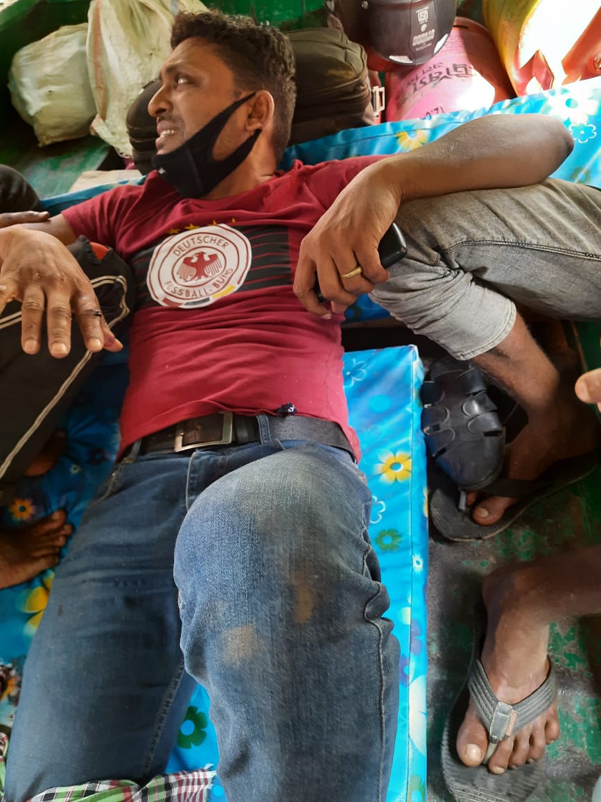 সাজেকে চাঁদের গাড়ী মোটরসাইকেল মুখোমুখি সংঘর্ষে পুলিশ সদস্য আহত
