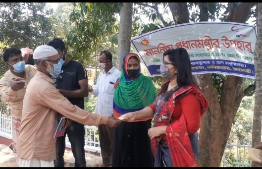 নানিয়ারচর ইসলামপুরে ৯০ পরিবার পেল প্রধানমন্ত্রীর উপহার