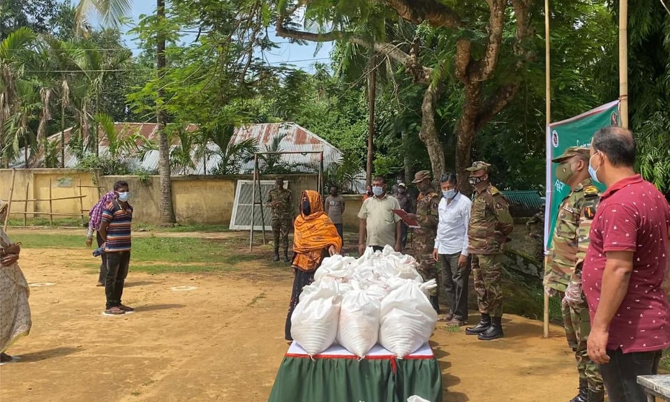 অসহায় হতদরিদ্র পরিবারের মাঝে নানিয়ারচর জোনের ত্রাণ বিতরণ