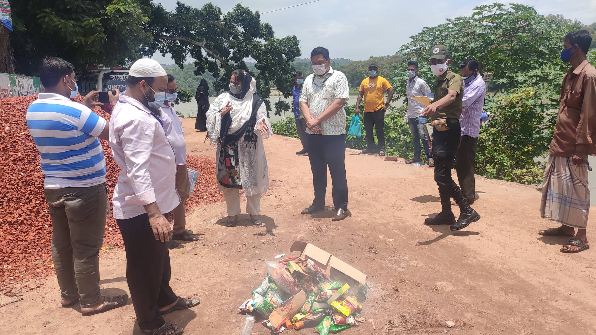 কাপ্তাইয়ে ভ্রাম্যমান আদালতের অভিযানে মামলা, জরিমানা ও পণ্য ধ্বংস
