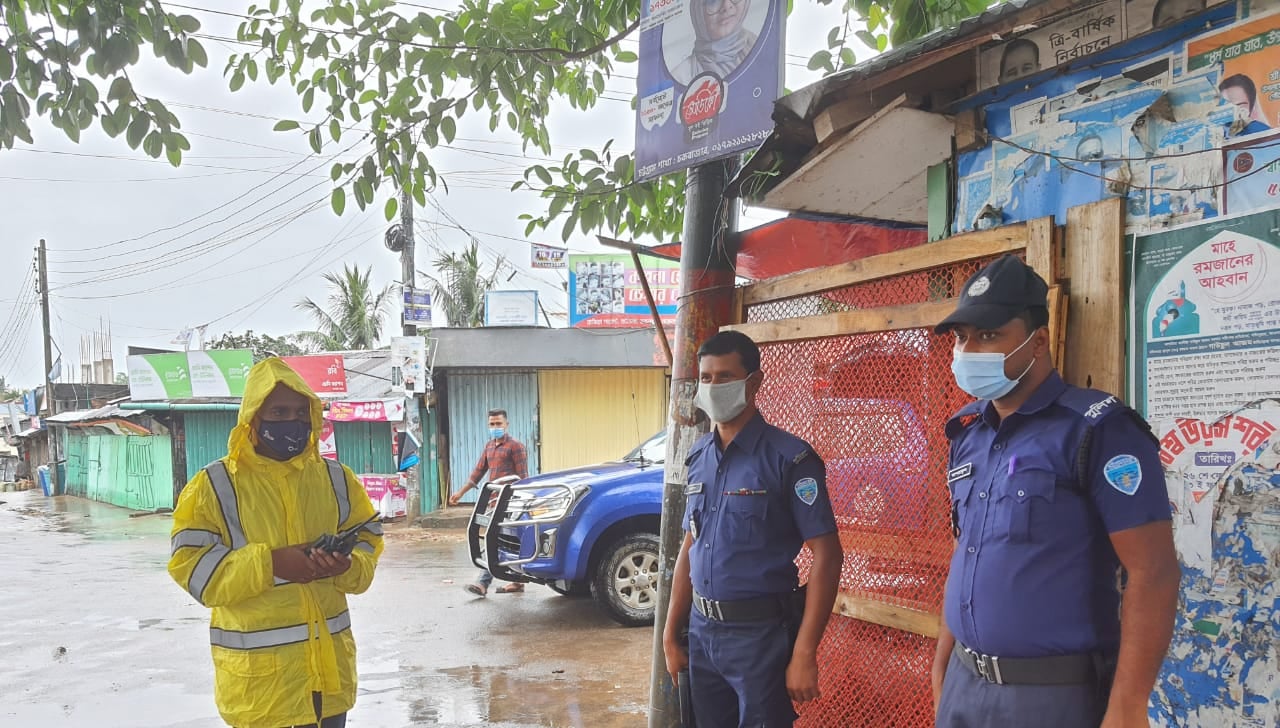 লকডাউনে আবারো কঠোর অবস্থানে প্রশাসন!