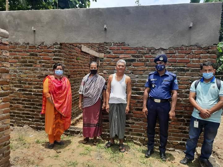 মুজিববর্ষের ঘর পরিদর্শনে নানিয়ারচর উপজেলা প্রশাসন