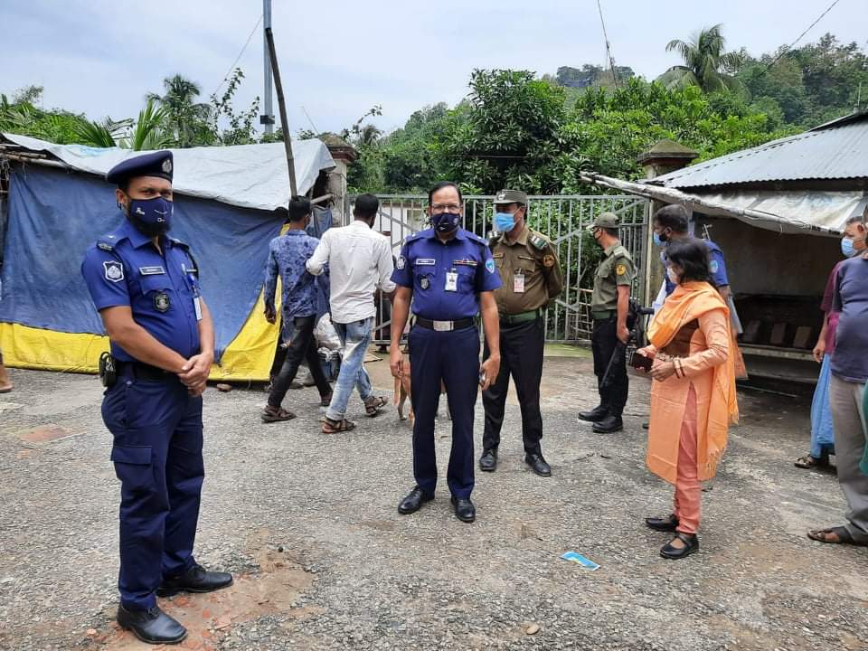 লকডাউন মানতে কাউখালীতে কঠোর প্রশাসন!