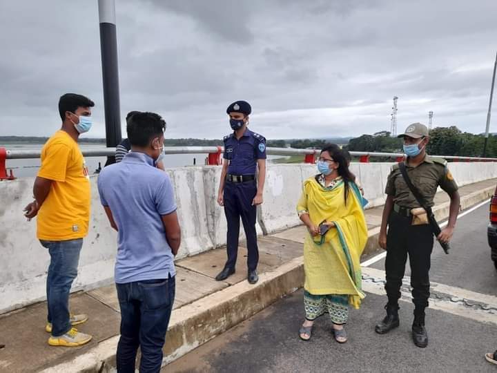 কঠোর লকডাউন নিশ্চিত করতে নানিয়ারচরে প্রশাসনের জরিমানা অব্যাহত