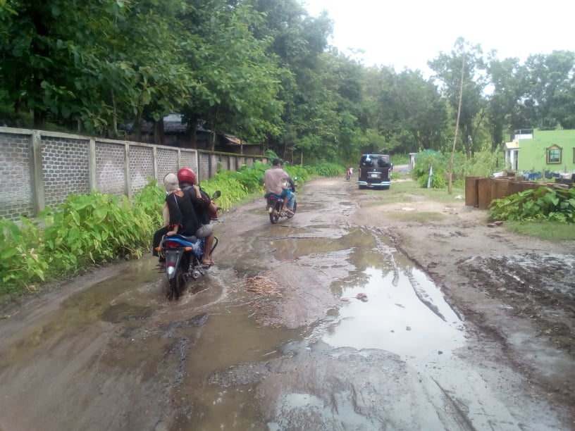 রাজস্থলী-চন্দ্রঘোনা সড়কের বেহাল দশা!