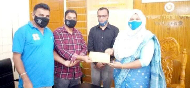 কাপ্তাইয়ে বন্যহাতির আক্রমণে ক্ষতিগ্রস্তদের অর্থ সহায়তা