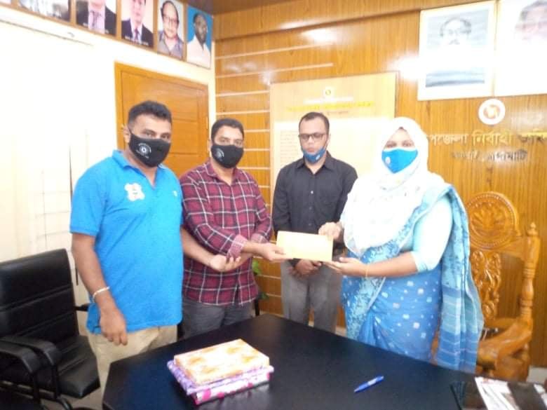 কাপ্তাইয়ে অসুস্থ সাংবাদিক আলমগীরের পাশে ইউএনও মুনতাসির জাহান 