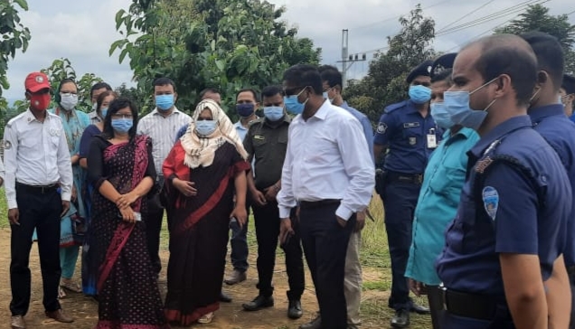 নানিয়ারচরে গণটিকার কেন্দ্র পরিদর্শন করলেন রাঙামাটি জেলা প্রশাসক