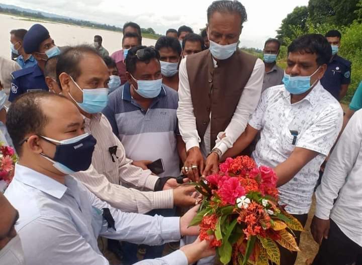 লংগদুতে উন্নয়ন বোর্ডের চেয়ারম্যানের প্রথম সফর