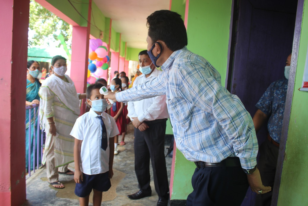 জুরাছড়িতে ১৭ মাস বন্ধের পর স্কুল খুলে শিক্ষার্থীরা খুশী