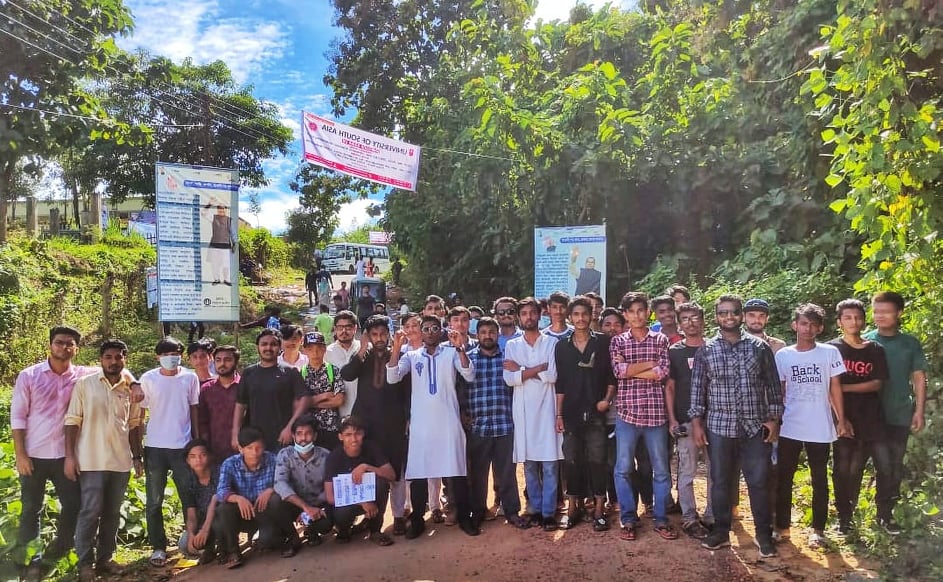 রাবিপ্রবি'র ভর্তিযুদ্ধে অংশগ্রহণকারী শিক্ষার্থীদের পাশে ছাত্রলীগ