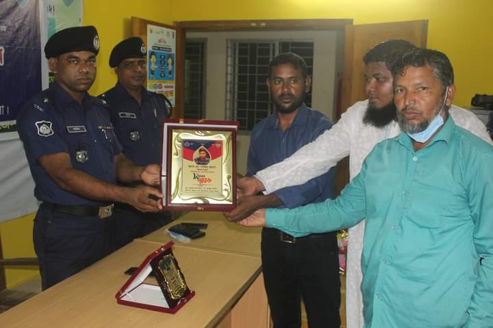 আবেগঘন পরিবেশে নানিয়ারচরে ওসি সাব্বিরের বিদায়ী সংবর্ধনা