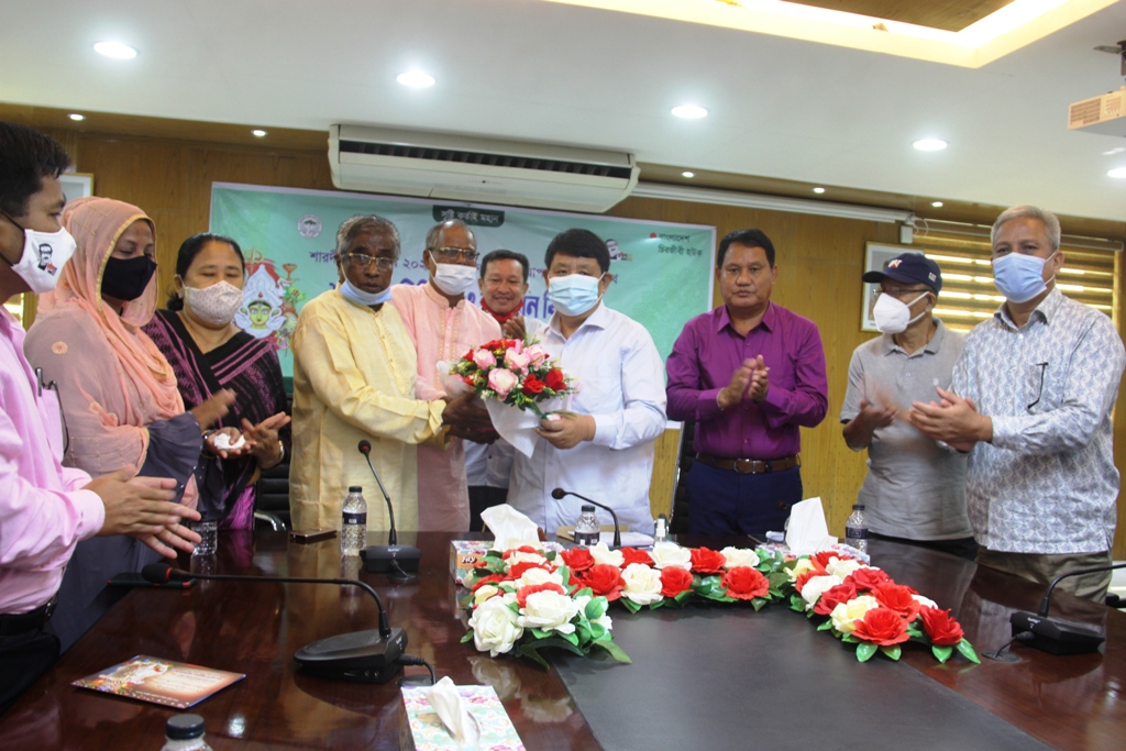 রাঙামাটির ৪১ পুজোমন্ডপের জন্য জেলা পরিষদের অনুদান বিতরণ