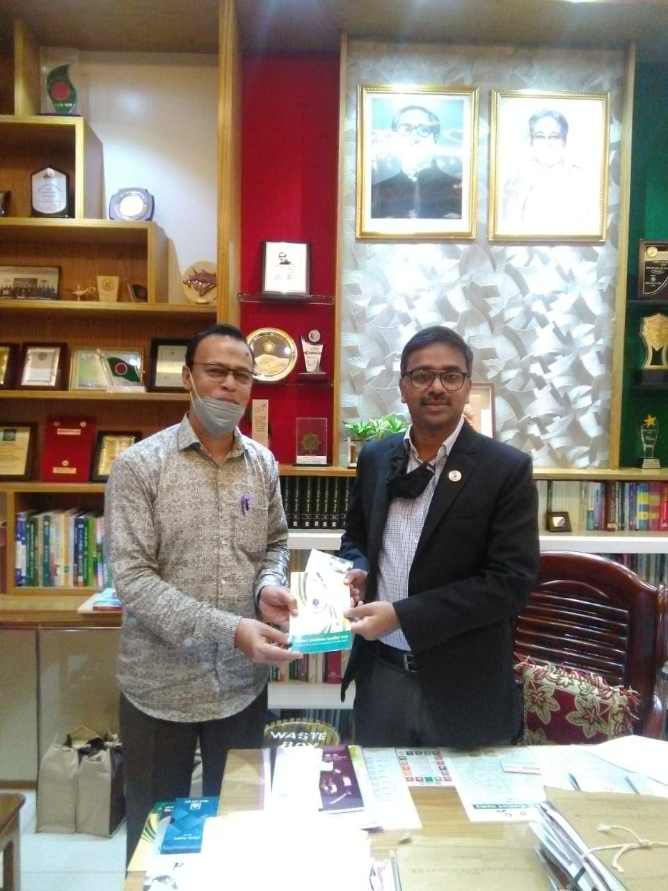 রাঙামাটি জেলা প্রশাসকের সাথে স্বাসপাস সভাপতির মতবিনিময়