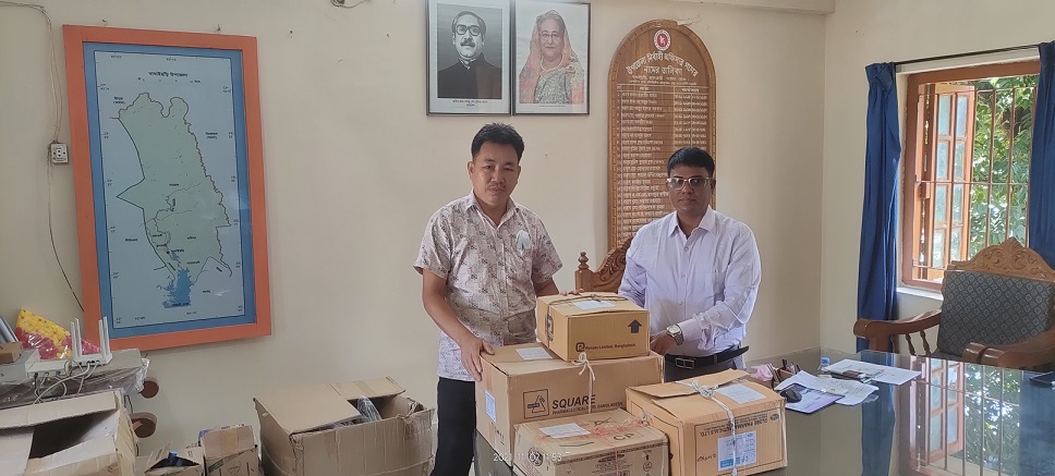 বাঘাইছড়িতে দোসর নিম্ন মাধ্যমিক বিদ্যালয়ে ক্রীড়া সামগ্রী প্রদান