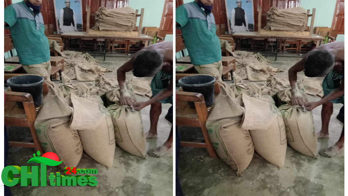 বাঙালহালিয়ায় পরিত্যক্ত ভিজিএফ চাল উদ্ধার