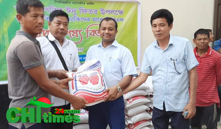 জুরাছড়িতে  ভিজিএফ চাল বিতরণ