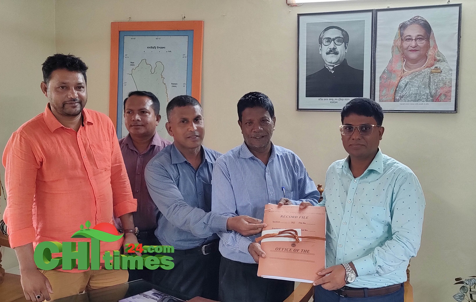 বাঘাইছড়ি পৌরসভার ক্ষমতা হস্তান্তর; নতুন প্রশাসক ইওএনও শরিফুল ইসলাম