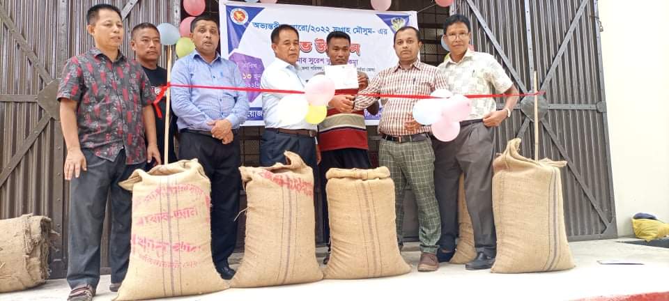 আড়াই যুগ পর ন্যায্য মূল্যে ধান কিনলো জুরাছড়ি খাদ্যগুদাম