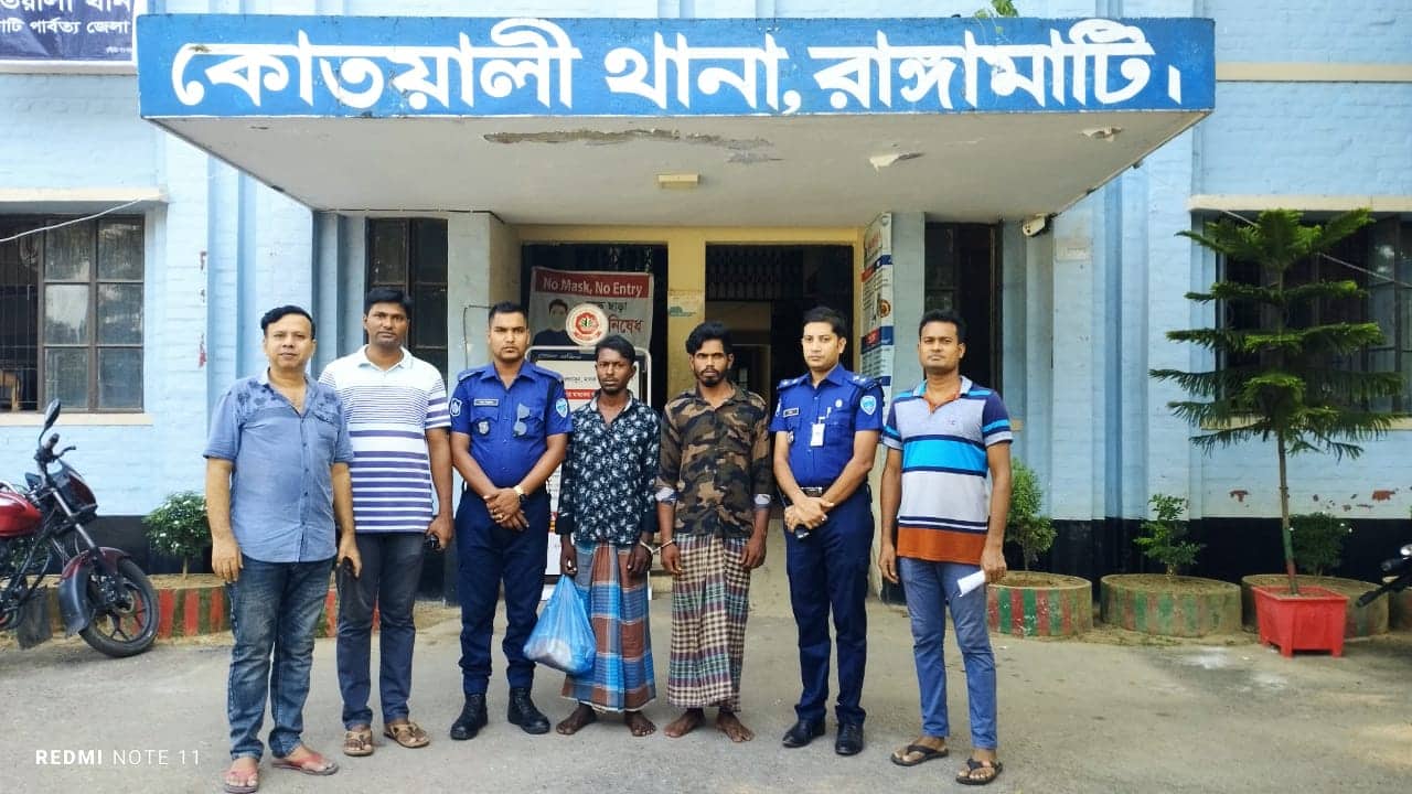 কোতয়ালীর অভিযানে ৩০ সিআর ওয়ারেন্টভুক্ত ২ আসামি গ্রেফতার