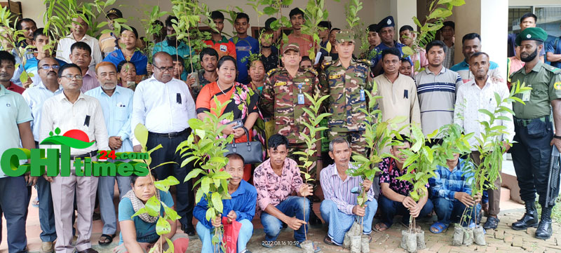 বনবিভাগ কর্তৃক সাজেকে ৫০ হাজার গাছের চারা বিতরণ 