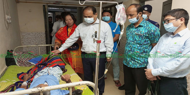 দয়াল কৃষ্ণসহ অসুস্থ আ;লীগ নেতাকে দেখতে হাসপাতালে ছুটে গেলেন নিখিল কুমার চাকমা 
