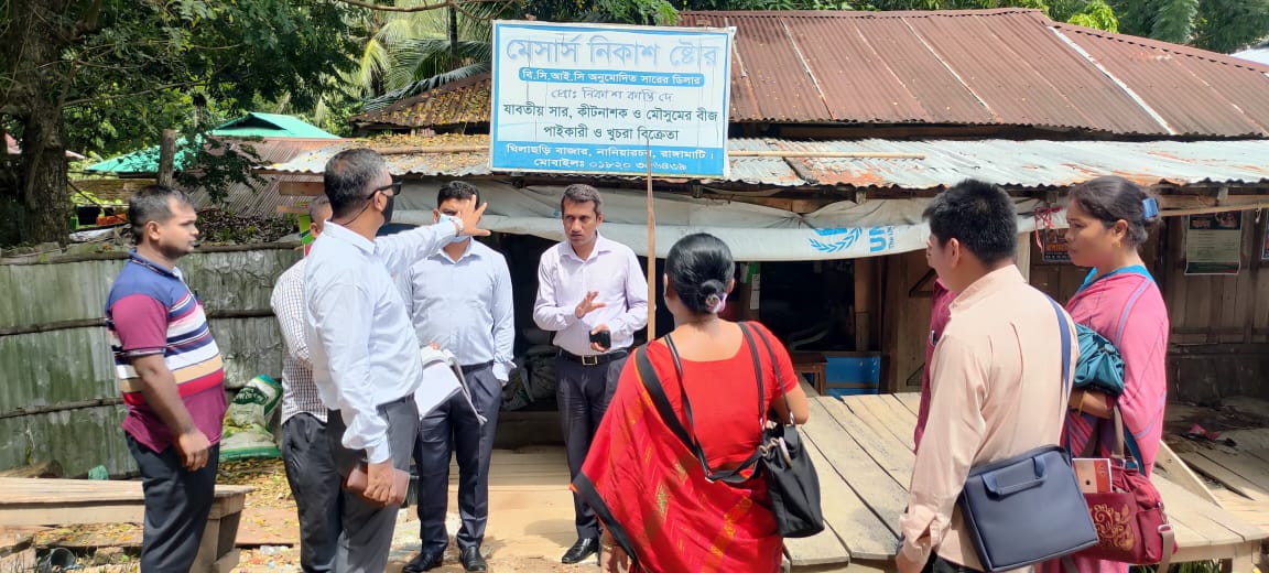 আনারস চাষীদের জন্য সারাবছর সার পাওয়ার ব্যবস্থা করা হবে; ডিসি