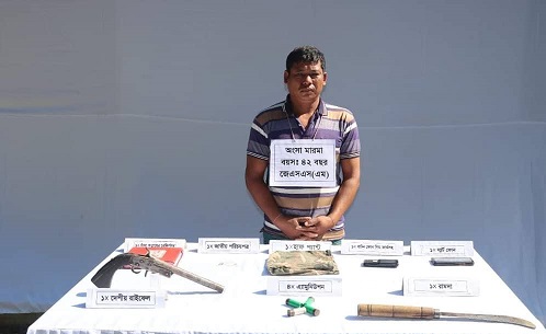 অবৈধ অস্ত্রসহ জেএসএস সন্তু গ্রুপের সন্ত্রাসী অংসা মারমা আটক