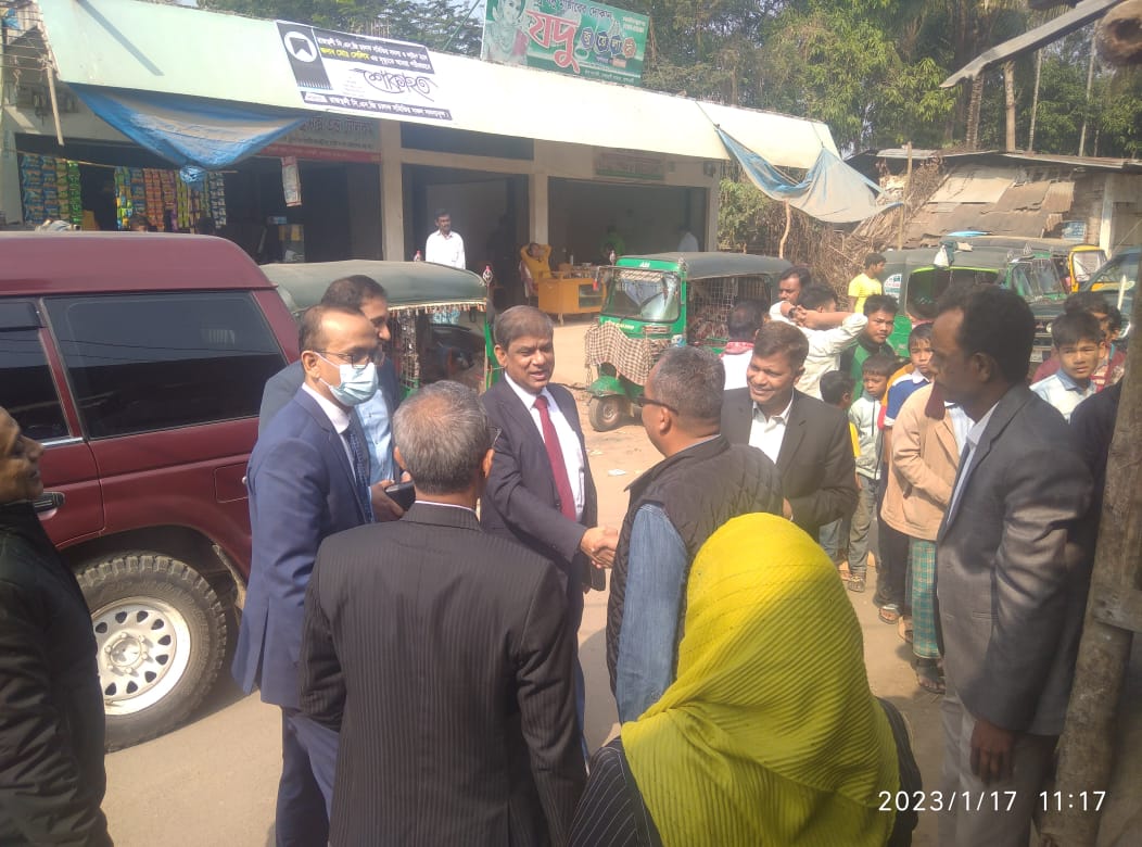 রাজস্থলীতে খাদ্য বিভাগের কার্যক্রম এবং ওএমএস কর্মসূচি পরিদর্শনে  অতিরিক্ত সচিব 