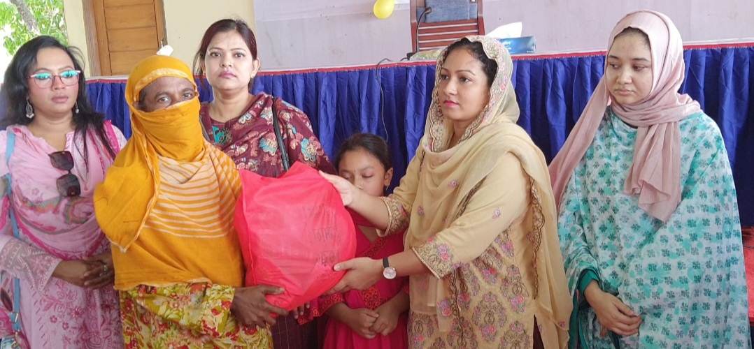 রাঙামাটিতে পুনাকের উদ্যাগে গরীব ও দুস্থদের মাঝে ঈদ সামগ্রী বিতরণ