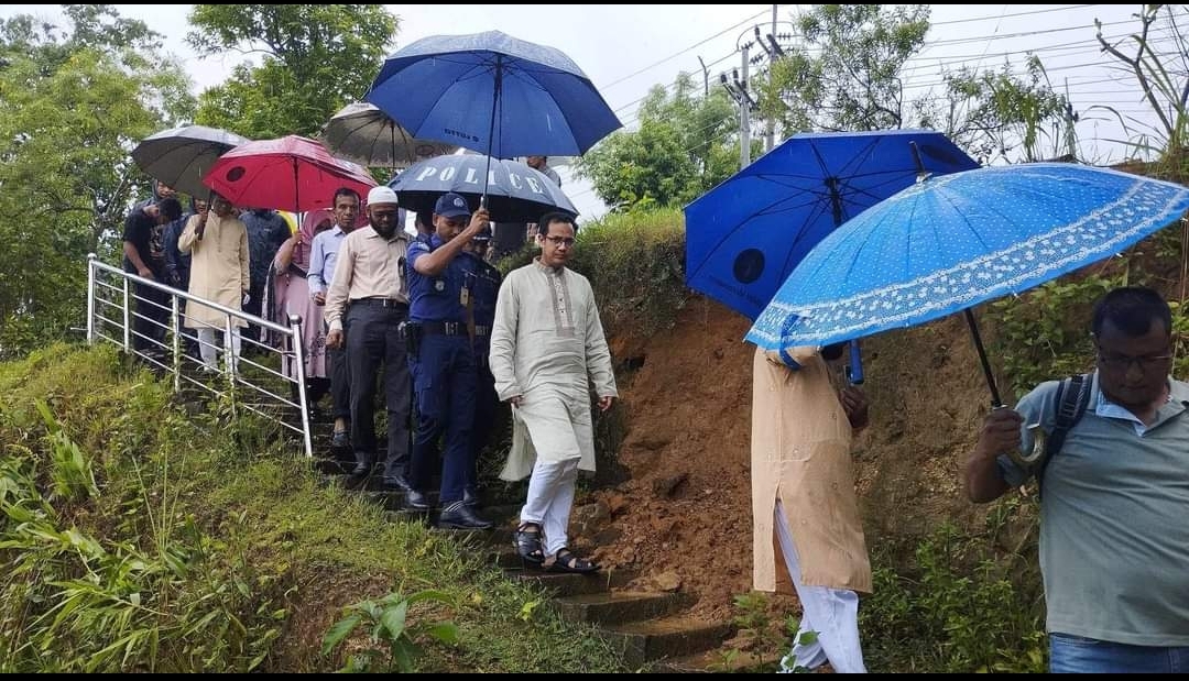 রাঙামাটিতে পাহাড় ধসের আশঙ্কা, ঝুঁকিপূর্ণ এলাকায় বসবাসকারীদের সতর্ক থাকার আহ্বান 