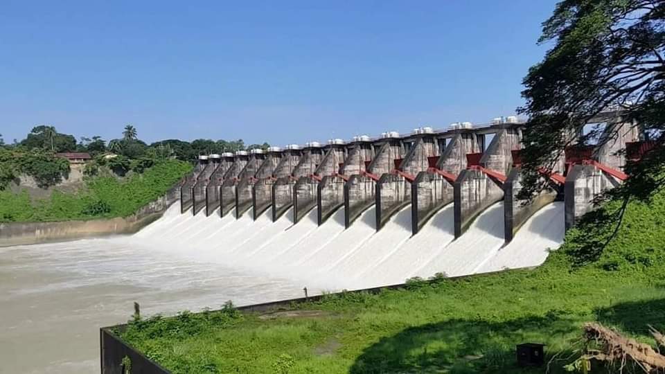 রাঙ্গামাটির কাপ্তাই হ্রদে পানি বেড়ে সর্বোচ্চ উচ্চতায়