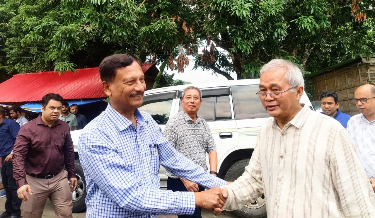 কাপ্তাই হ্রদের উন্নয়নে রাঙামাটিতে দুই উপদেষ্টার মতবিনিময়