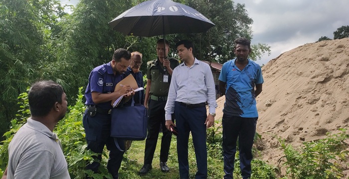 কাউখালীতে অবৈধ বালু উত্তোলনকারিদের বিরুদ্ধে ইউএনও’র মোবাইল কোর্ট