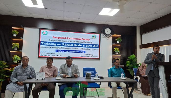 রাবিপ্রবি’তে ‘রেড ক্রিসেন্ট বেসিক ও ফার্স্ট এইড’ বিষয়ক প্রশিক্ষণ অনুষ্ঠিত