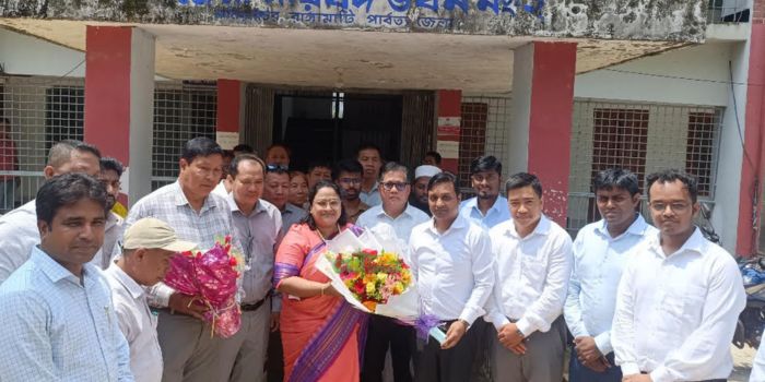 নানিয়ারচরের সরকারি প্রতিষ্ঠান পরিদর্শনে জেলা প্রশাসক নাজমা আশরাফী