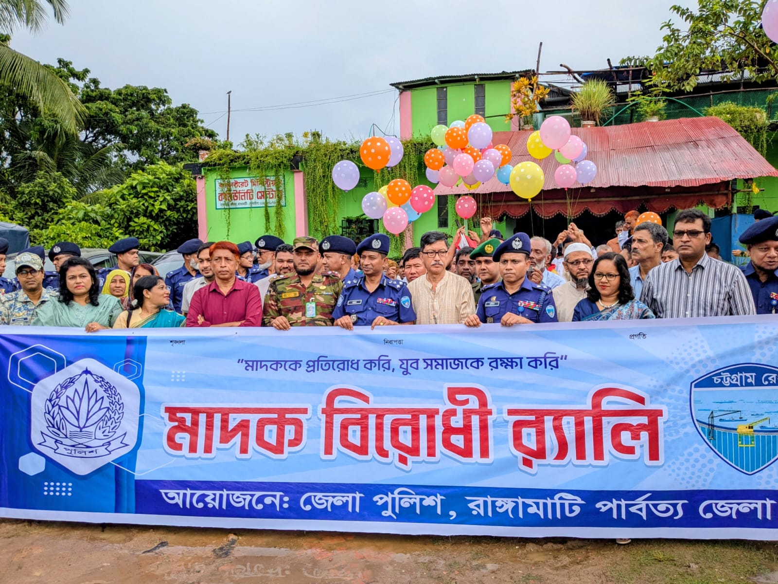 মাদকাসক্তদের পক্ষে আদালতে আইনজীবিদের না দাঁড়ানোর আহ্বান দীপেন দেওয়ানের